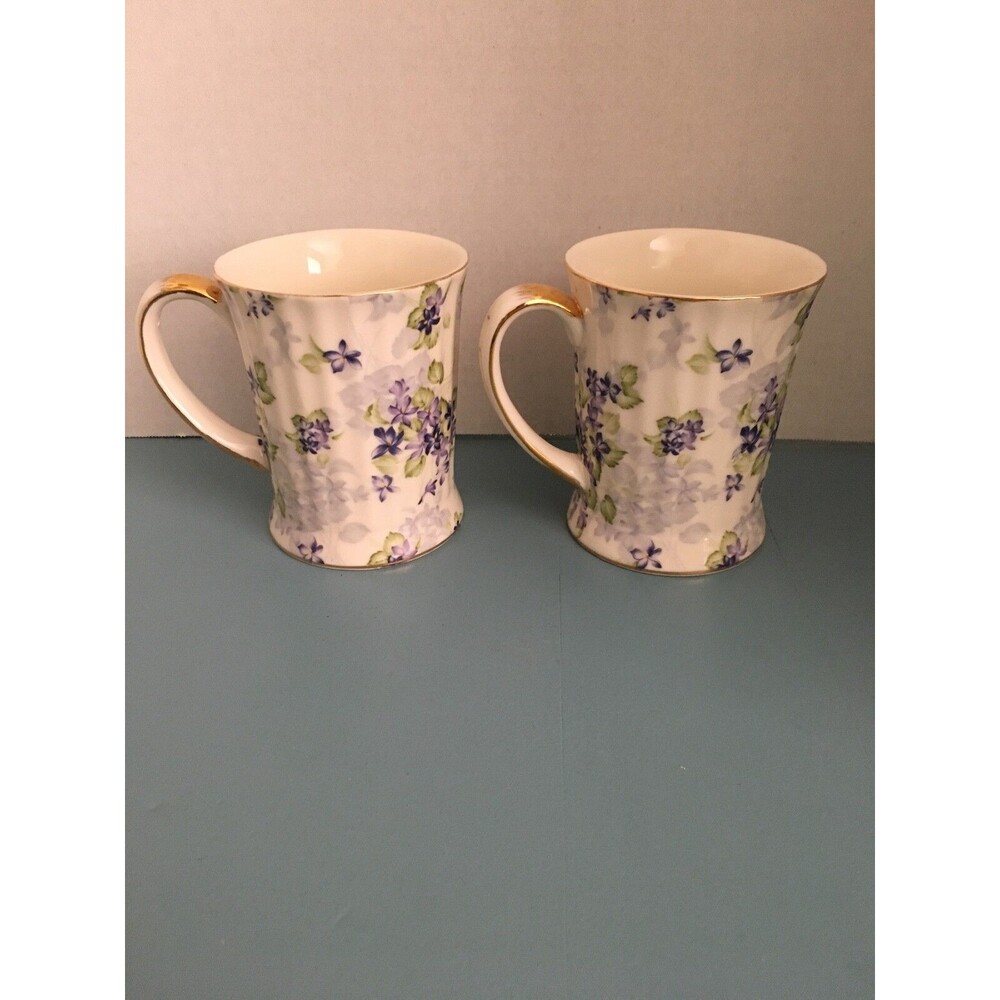 ND EXCLUSIVE PURPLE  IVORY AND GOLD FLORAL COFFE TEA MUGS /CUPS GOLD TRIM